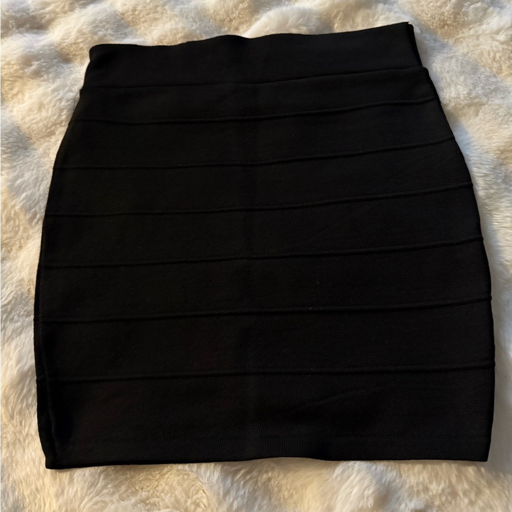 Short mini Blk Skirt (firm)
